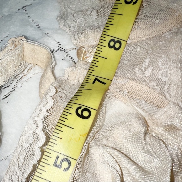 Vintage lace tan Bra with under strap Size 34B - Picture 5 of 10